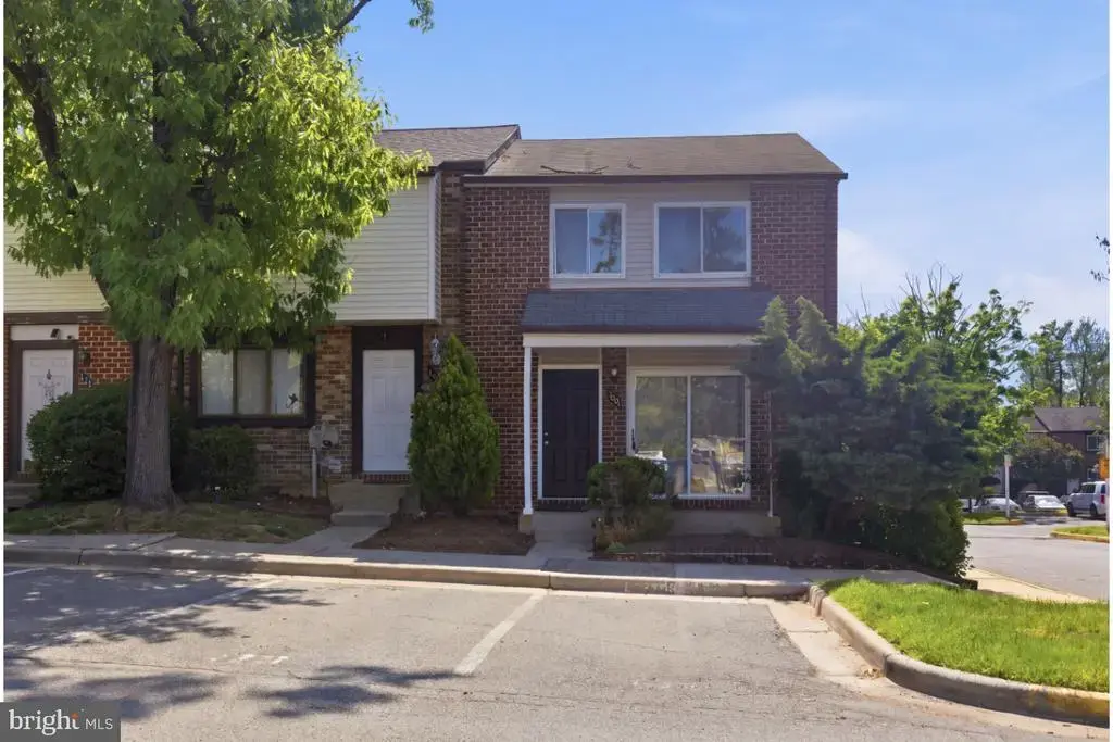 100 Marcum Ct, STERLING