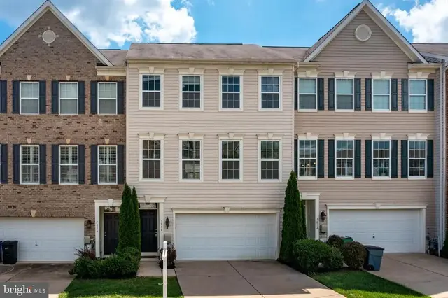 7814 River Rock, Columbia