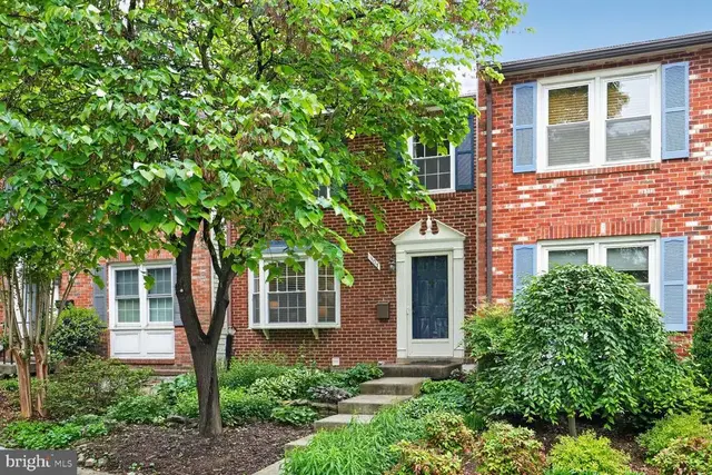 307 Gundry Dr, Falls Church