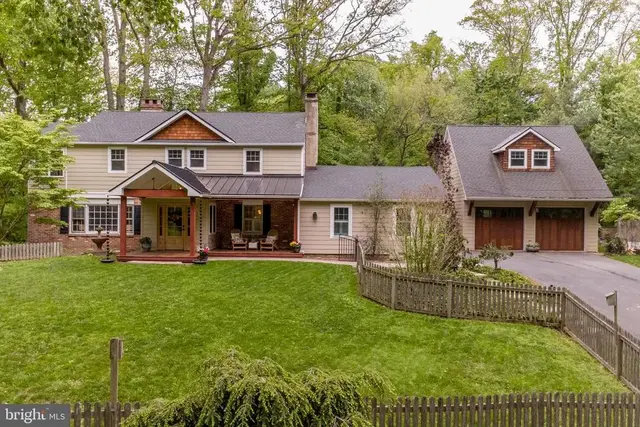 15 Dogwood Ln, Doylestown