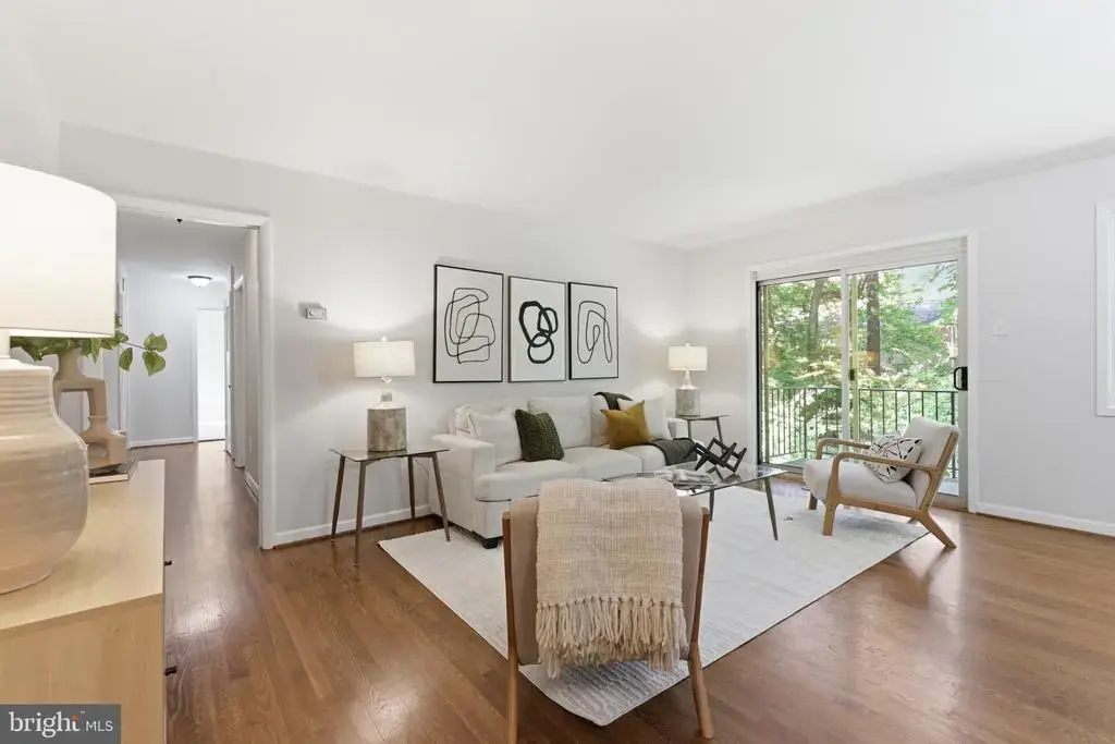 10530 Montrose Ave #m202, BETHESDA