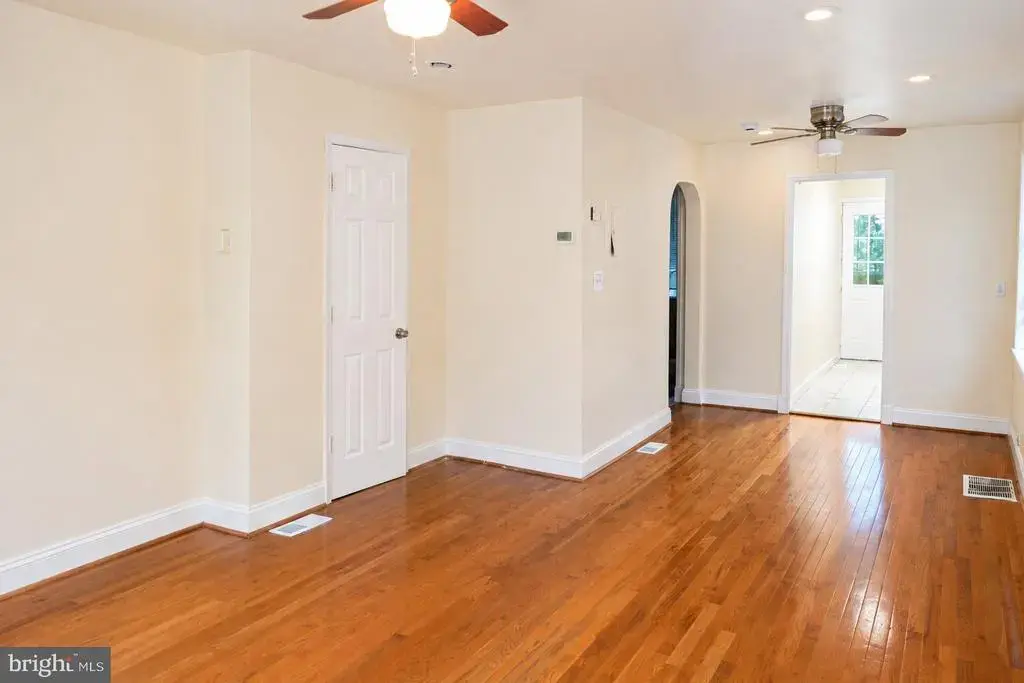 59 Galveston Pl Sw #1, WASHINGTON