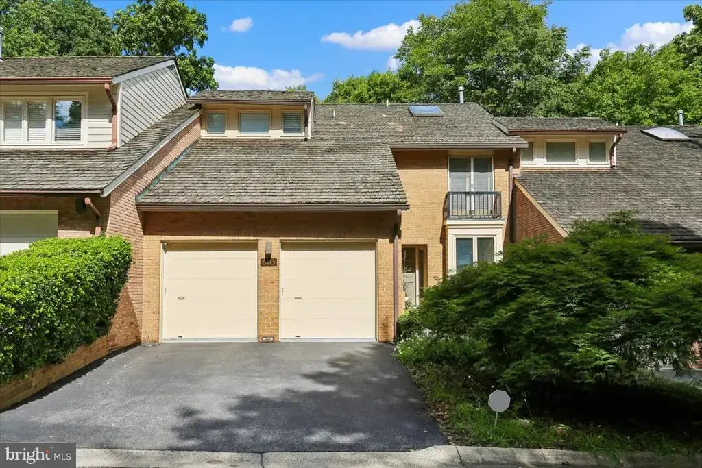 6113 Goldtree Way, BETHESDA
