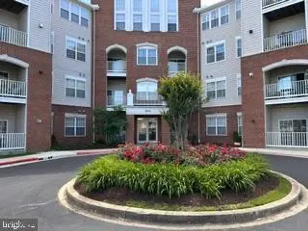 2606 Chapel Lake Dr #107, GAMBRILLS