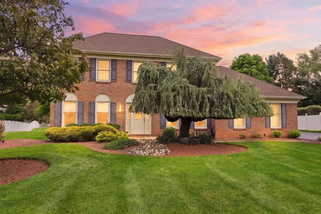 68 Hals Dr, UPPER HOLLAND