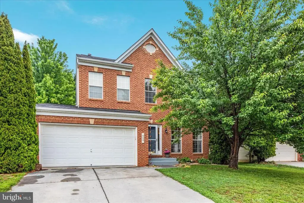 660 Beehive Way, WINCHESTER