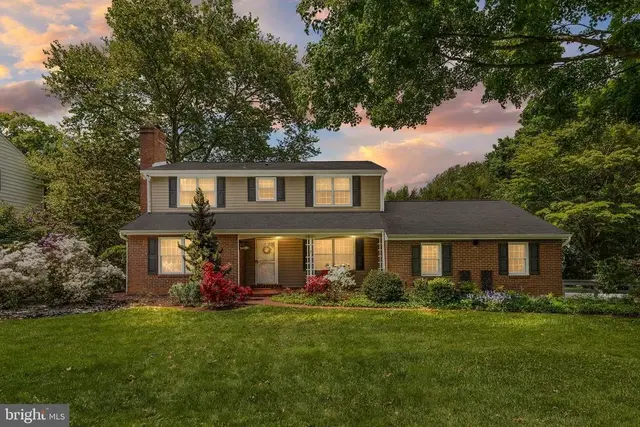 7 Hollingsworth Dr, Wilmington