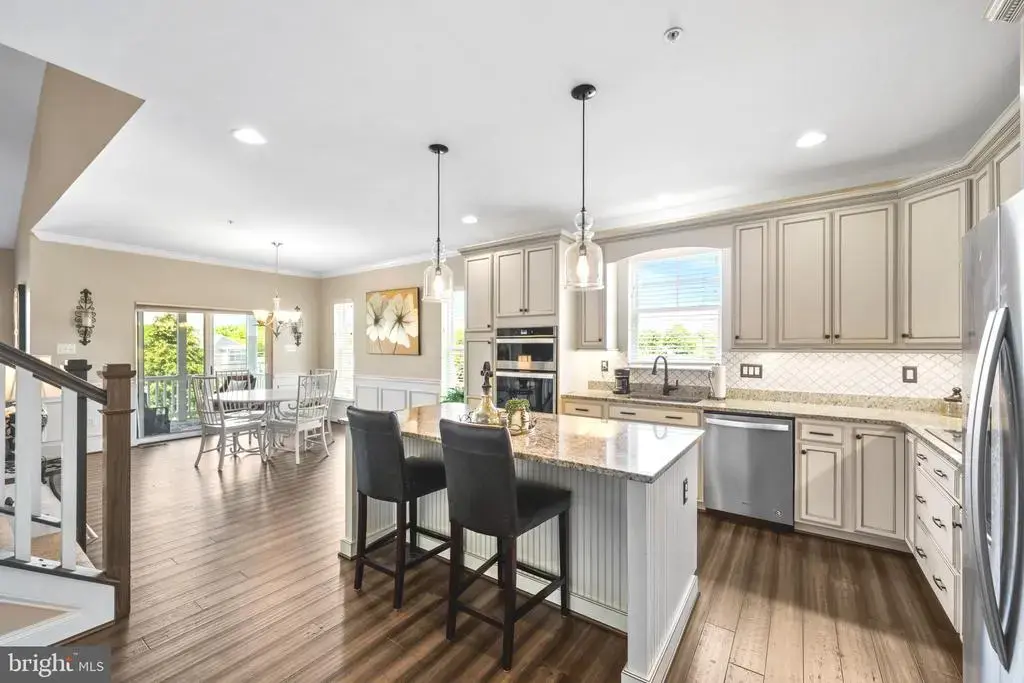 9736 Cross Rd, PERRY HALL
