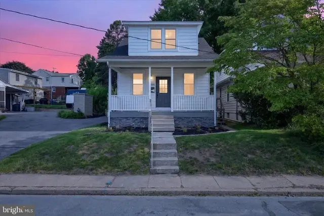 3408 Schoolhouse Ln, Harrisburg