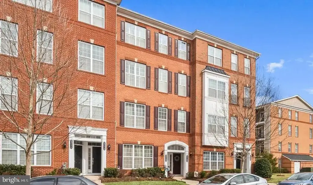 43182 Wealdstone Ter, ASHBURN