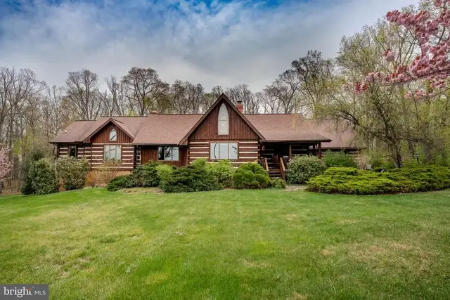 1720 Charles Ray Acres Dr, Sykesville