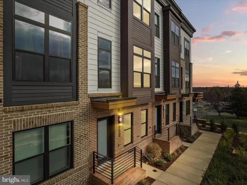 2064 Tysons Ridgeline Rd, FALLS CHURCH