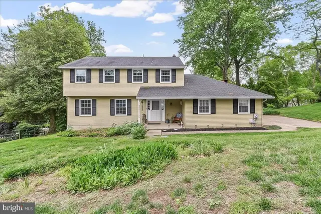 5449 Crestline Rd, Wilmington