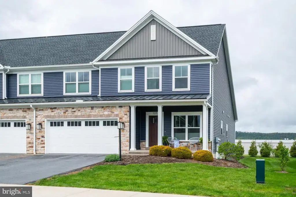 127 Aeropointe Ln, STATE COLLEGE