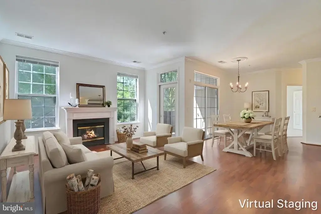 4151 Castlecary Ln #301, FAIRFAX