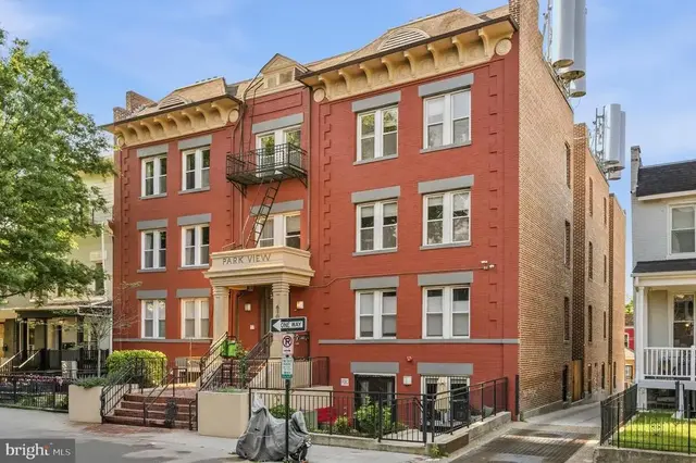 610 Irving St Nw #105, Washington