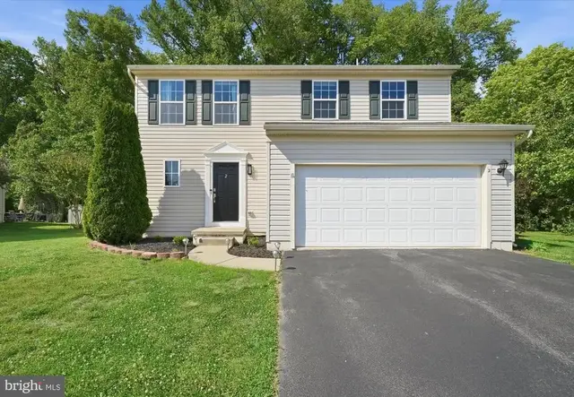 2 Greenspire Ln, Smyrna