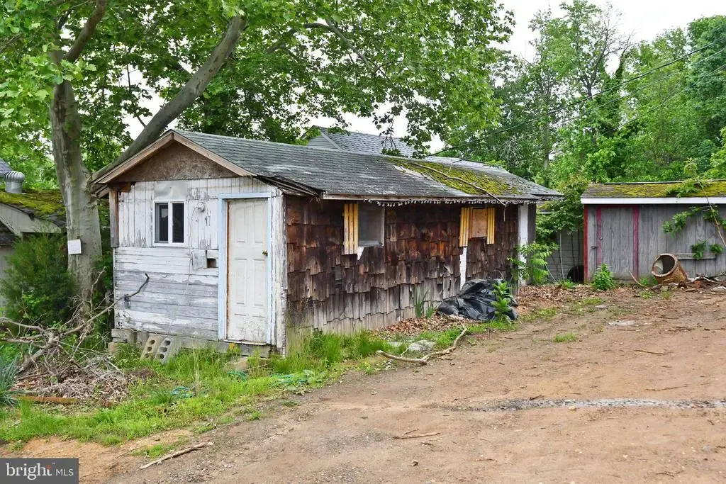24 No Name St, EARLEVILLE