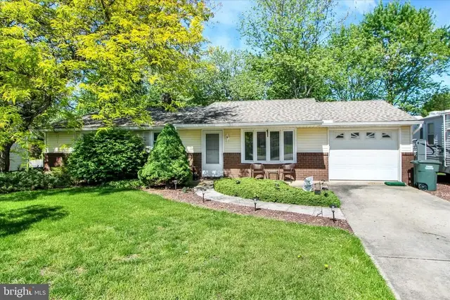 1405 Equestrian Dr, Dover