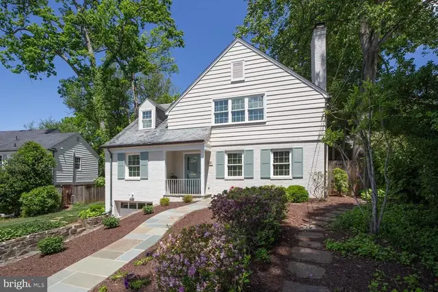 5603 Wood Way, Bethesda