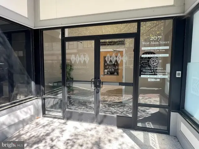 207 W Main St #102, Salisbury