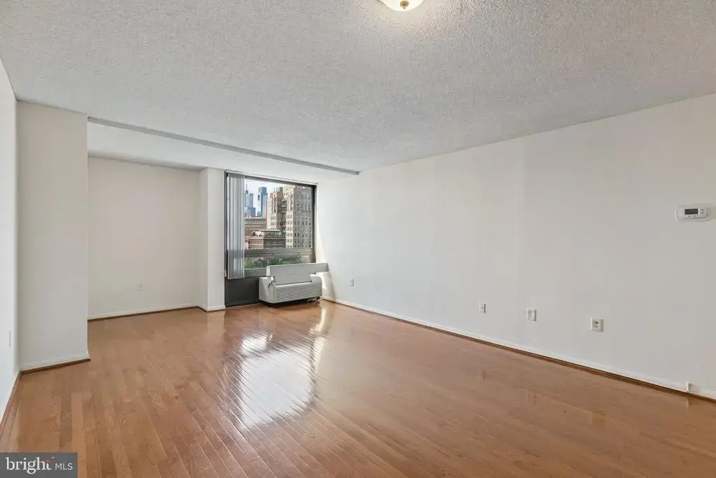 241 S 6th St #1206c, PHILADELPHIA
