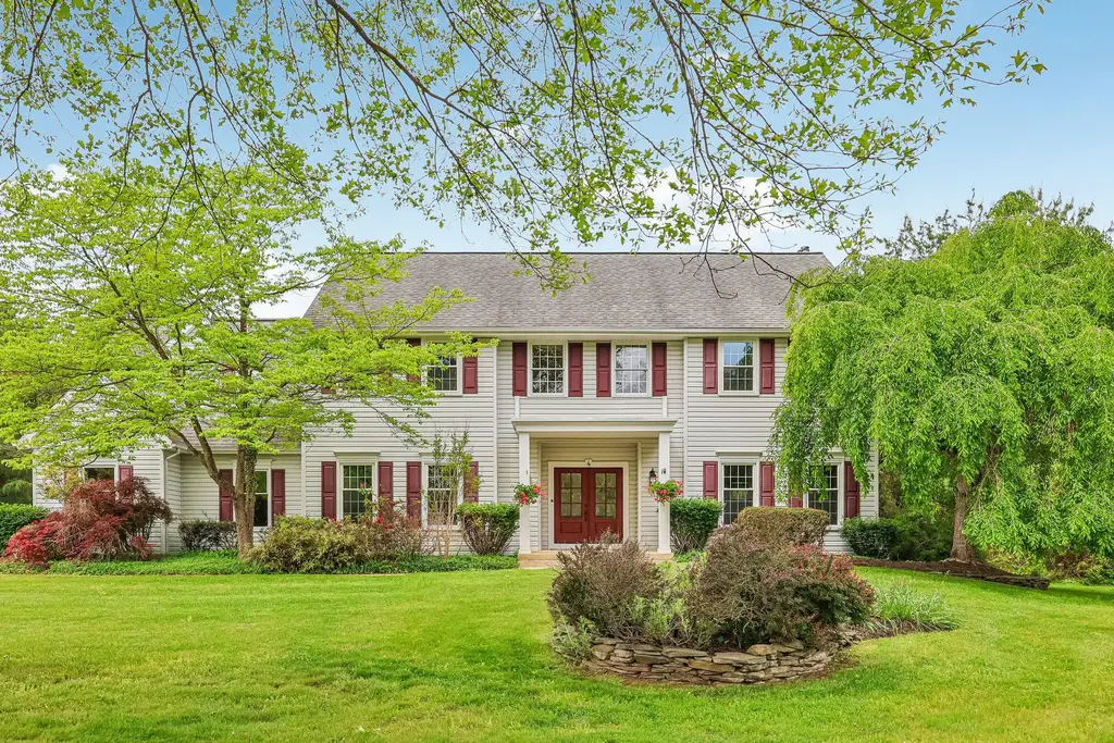 4 Wheatsheaf Ct, NEW HOPE