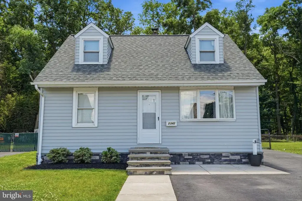 2342 Dixon Ave, CROYDON
