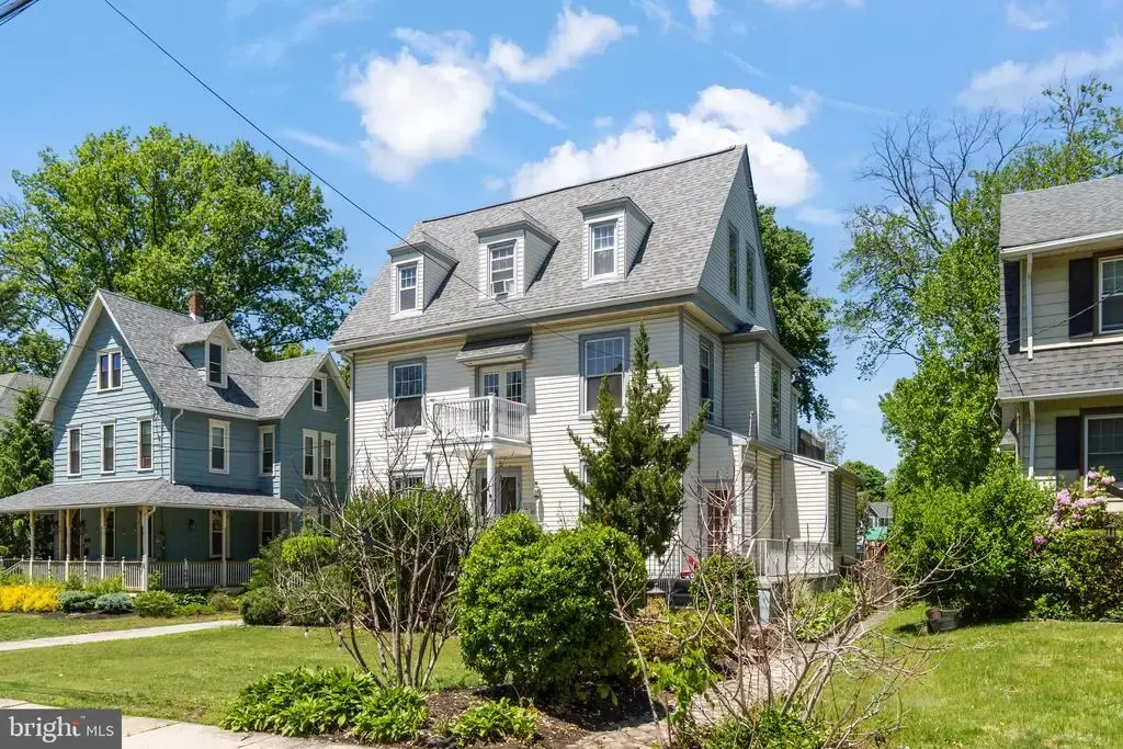 9 W Cedar Ave, MERCHANTVILLE