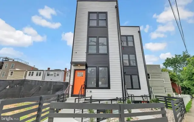 2333 Fairlawn Ave Se #1, Washington