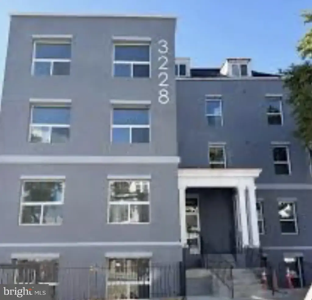 3228 Hiatt Pl Nw #2, WASHINGTON