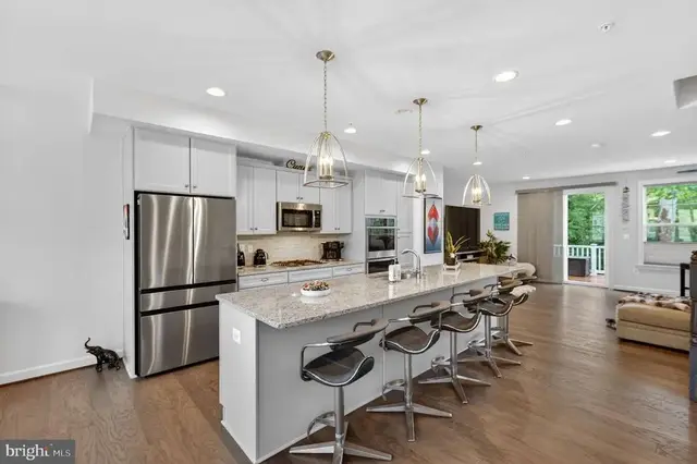 34 Enclave Ct, Annapolis