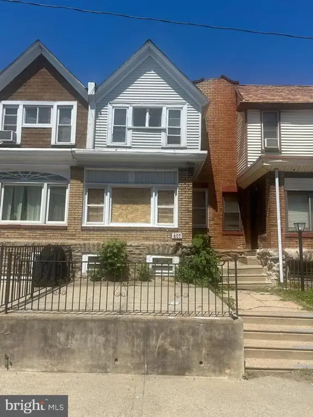 807 W Wellens St, PHILADELPHIA