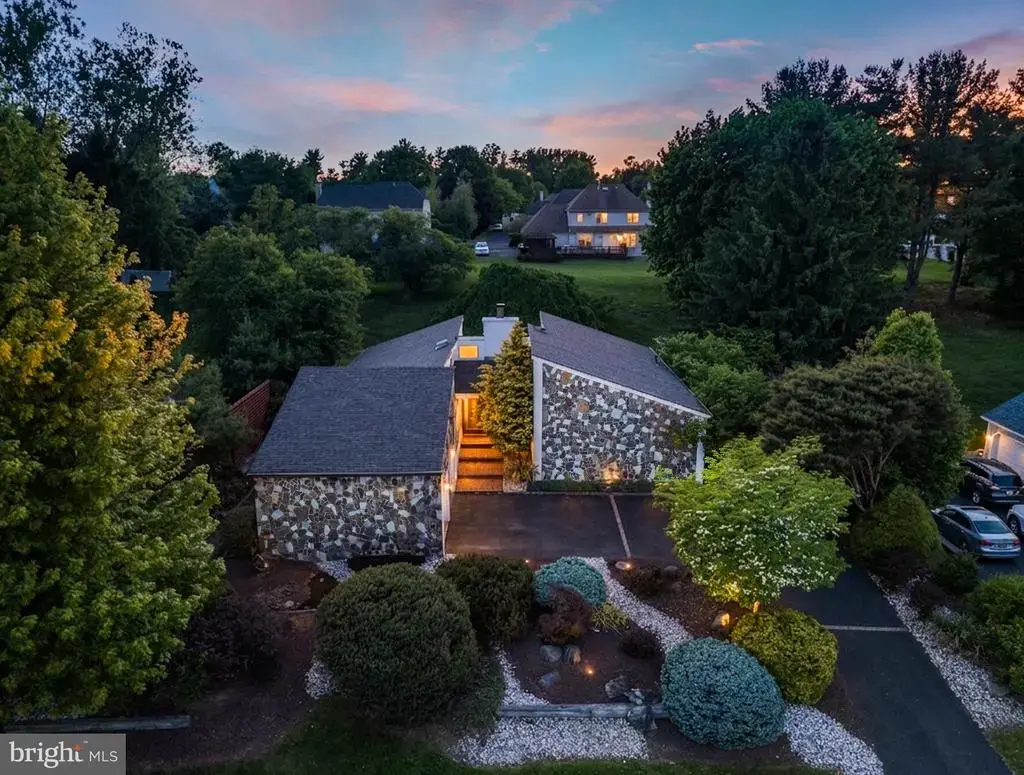 93 Meer Dr, FEASTERVILLE TREVOSE