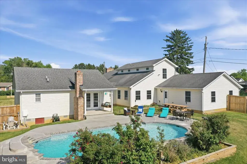 297 Euclid Ave, CHARLES TOWN