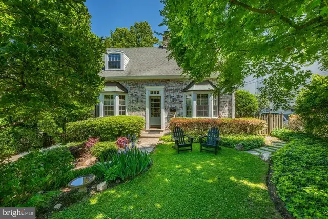 7409 Ridgewood Ave, Chevy Chase