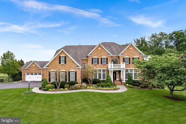 20319 Tanager Pl, Leesburg