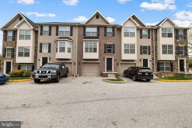 34 Shady Tree Ct, York