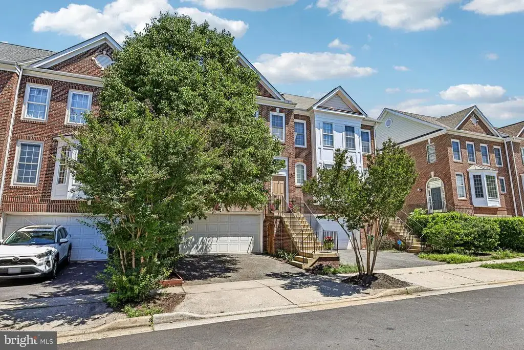 26071 Nimbleton Sq, CHANTILLY