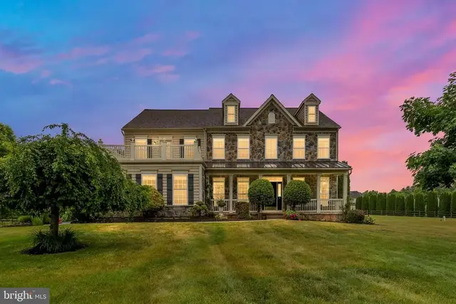 204 Pilot Ct, Newark