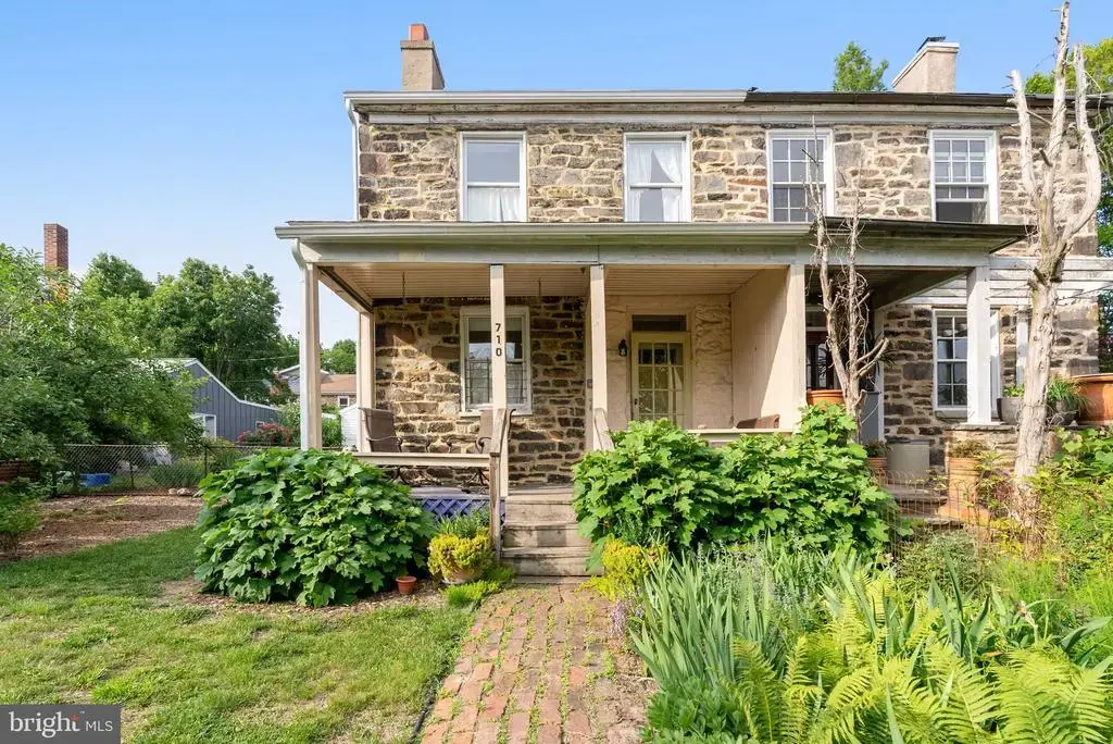 710 Puritan St, BALTIMORE