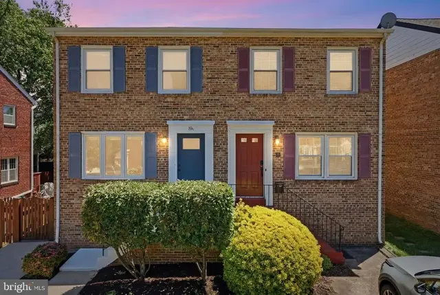 19 E Myrtle St #a, Alexandria