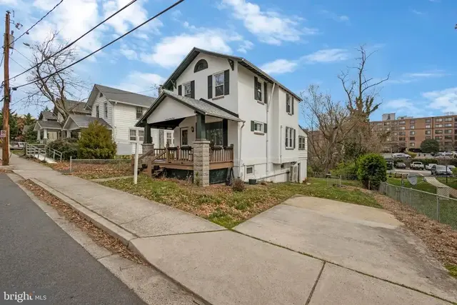 1943 N Cleveland St, Arlington