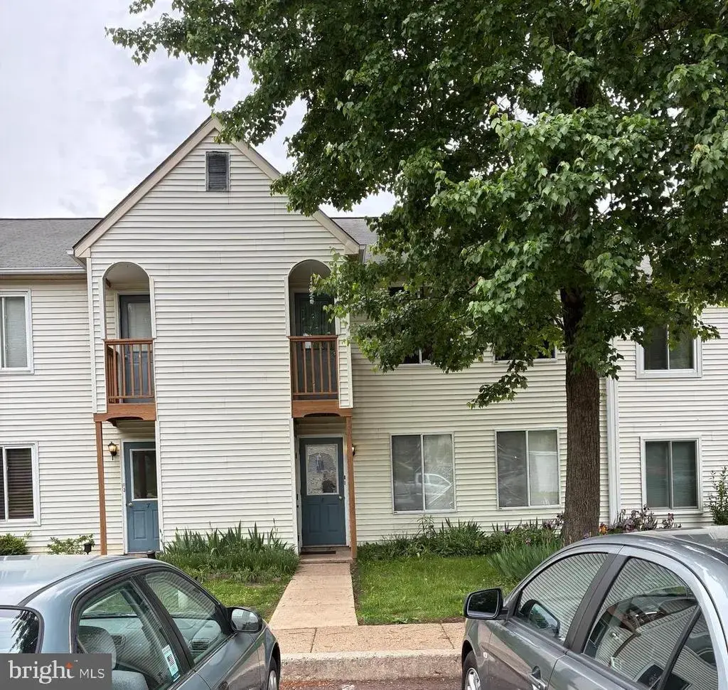 8-a Kittery Ct, SELLERSVILLE