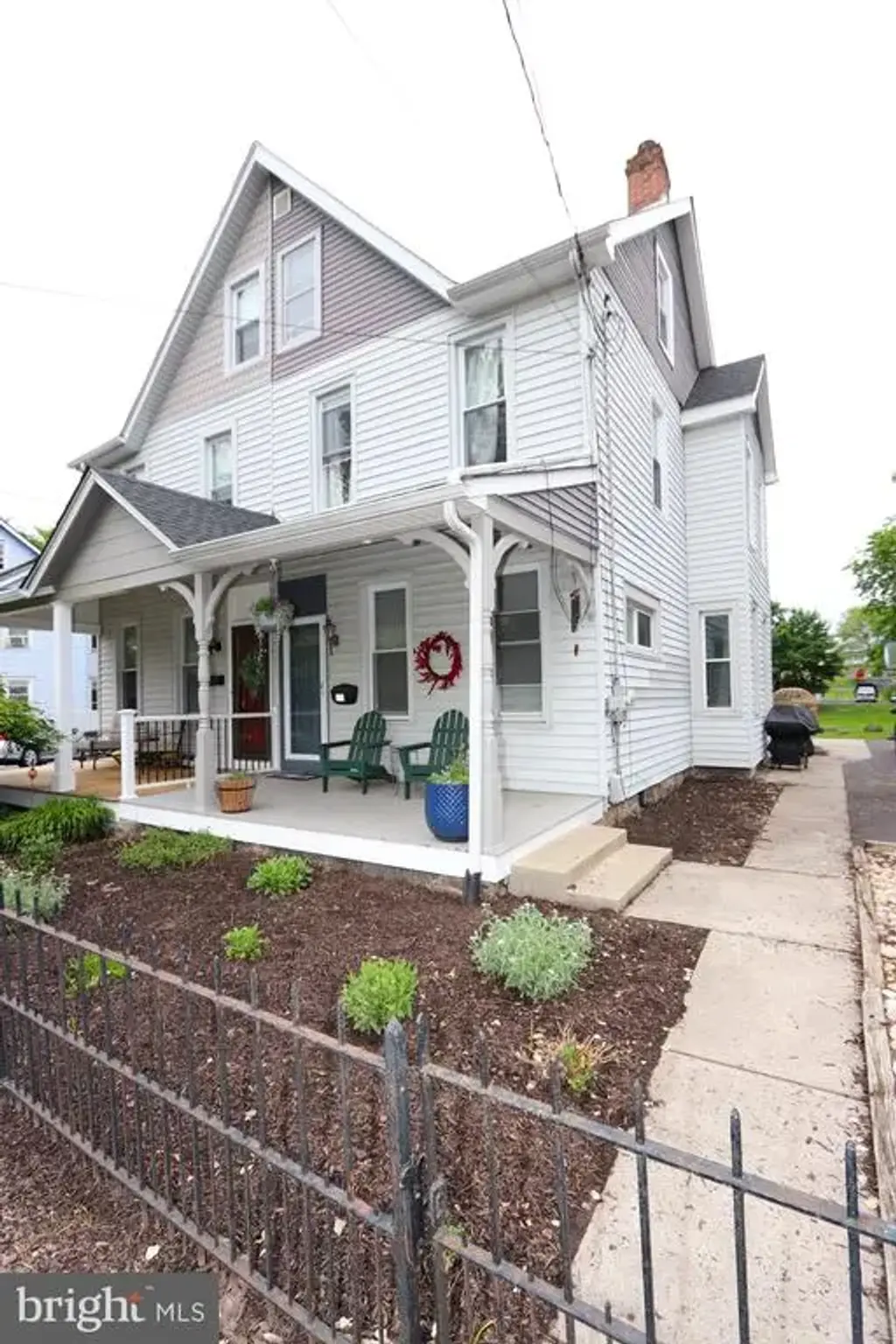 659 Belmont Ave, SOUTHAMPTON