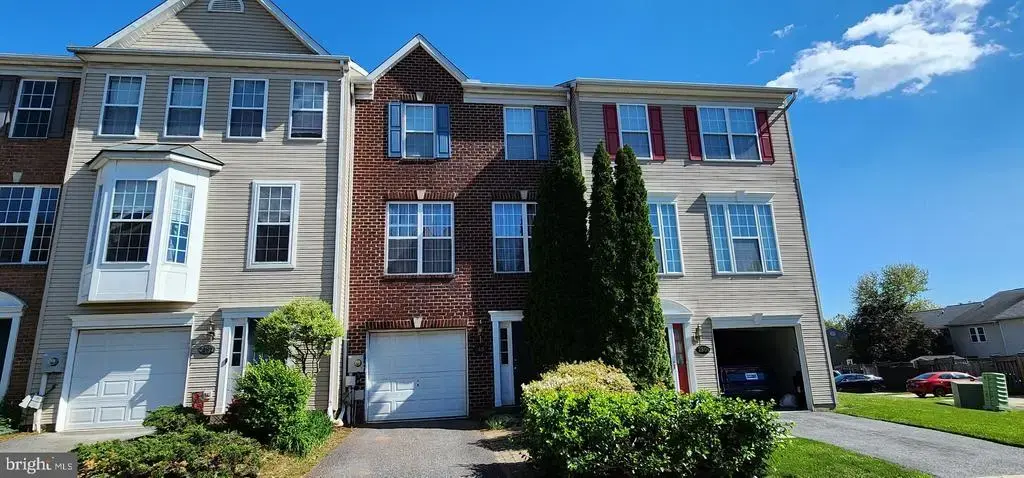 2499 Lakeside Dr, FREDERICK