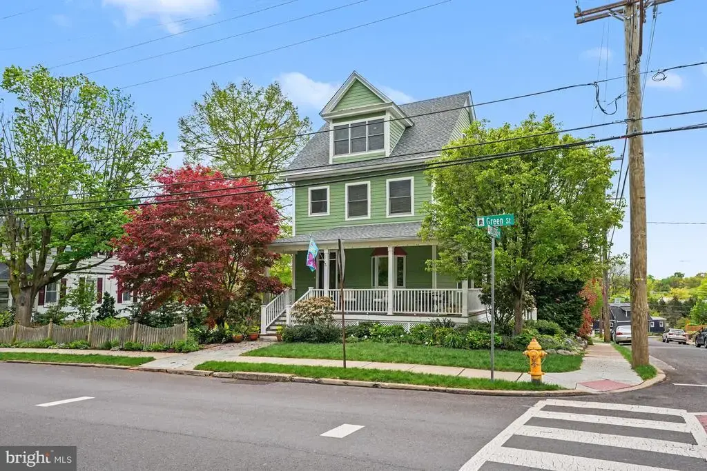 218 Green St, DOYLESTOWN