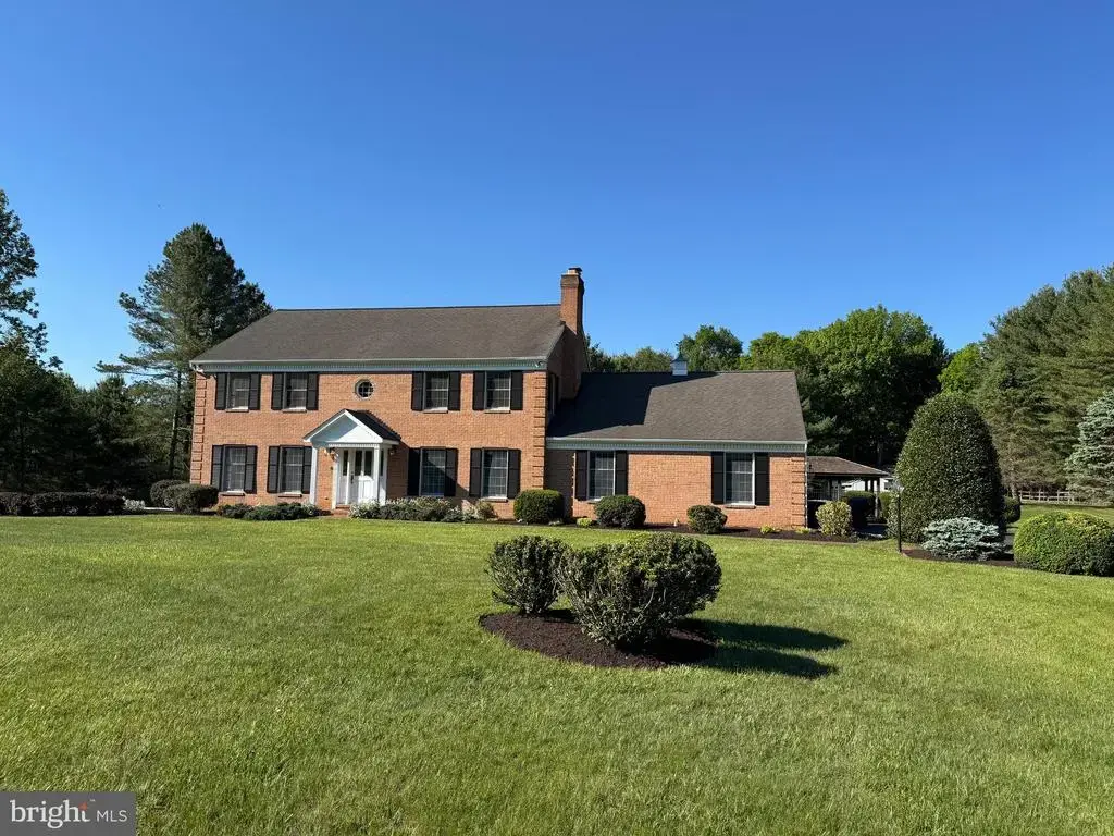 727 Weller Dr, MOUNT AIRY