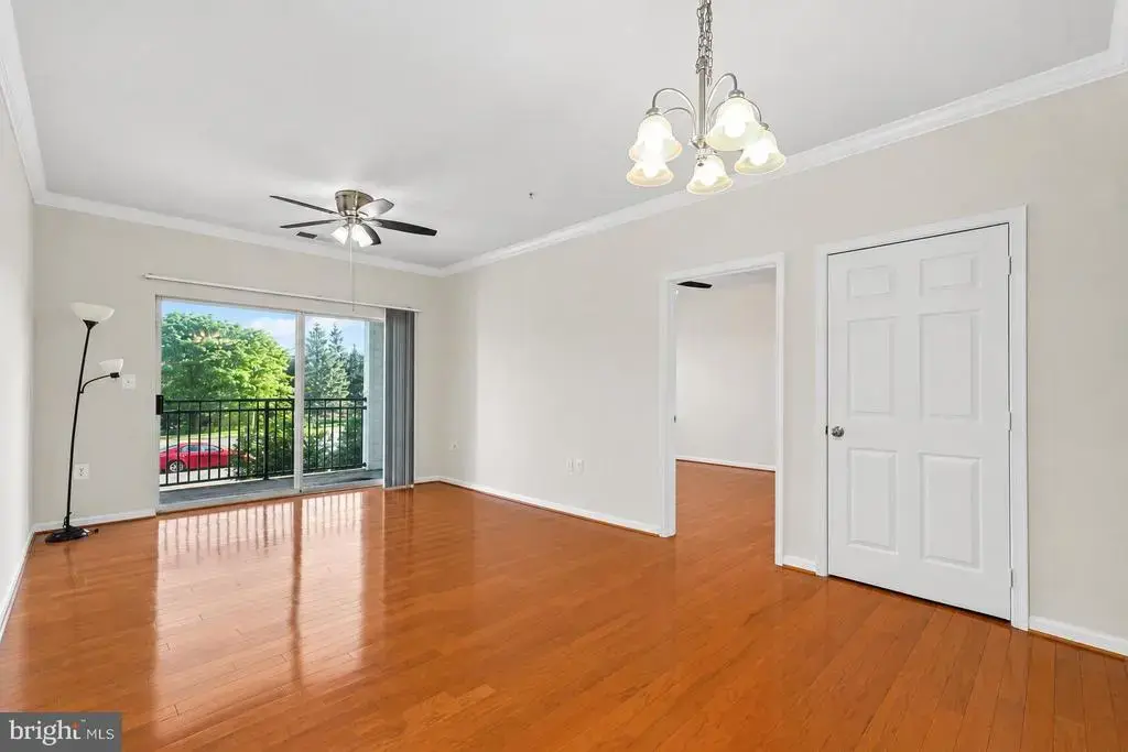 12905 Centre Park Cir #212, HERNDON