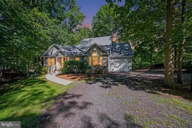 300 Edgehill Dr, Locust Grove